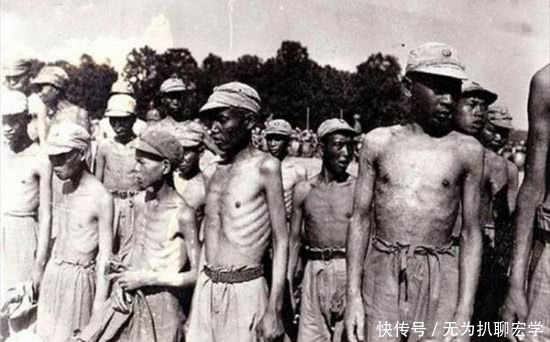 前辈|中日士兵体型对比照,原来前辈用这样的体魄,在和钢铁大炮作战!