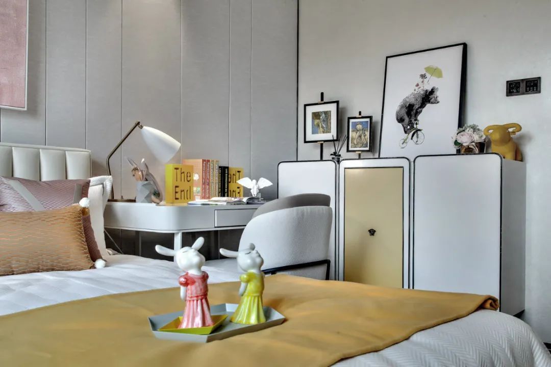 灰色|180㎡现代,硬包与木饰面,舒适精致的软装,营造优雅的档次感