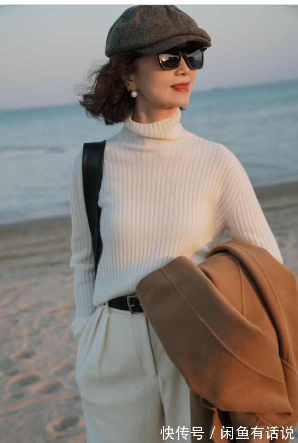 纯净|三木和妈妈人手一条的小白裤,出镜率也太高了,这样穿显瘦还高级