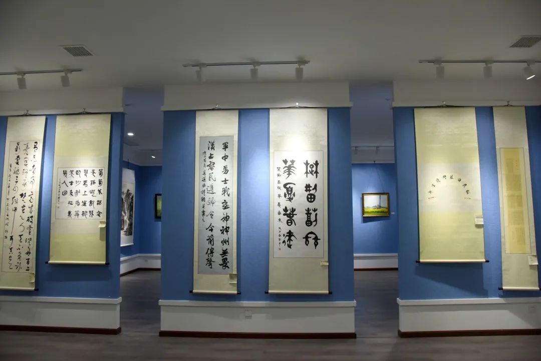  落成|荆州区文联艺术馆落成并首次举办抗疫书画展