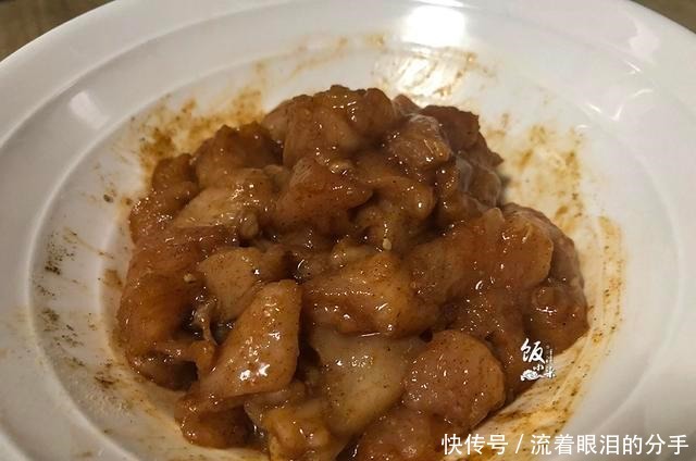  鸡胸肉怎么做好吃教你这样做，兼顾美味和低脂，太解馋了