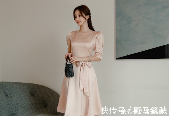 高跟鞋|时尚穿搭孙允珠：约瑟芬丝光宫廷名媛系带礼裙