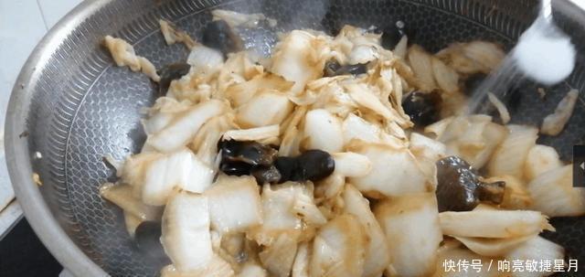 大白菜|大白菜怎么吃强烈推荐这种搭配,调味只需3样,好吃停不下筷!