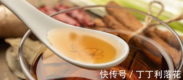 饺子|调饺子馅最忌讳的调料,10个人有9个放错,难怪饺子不香,有怪味!