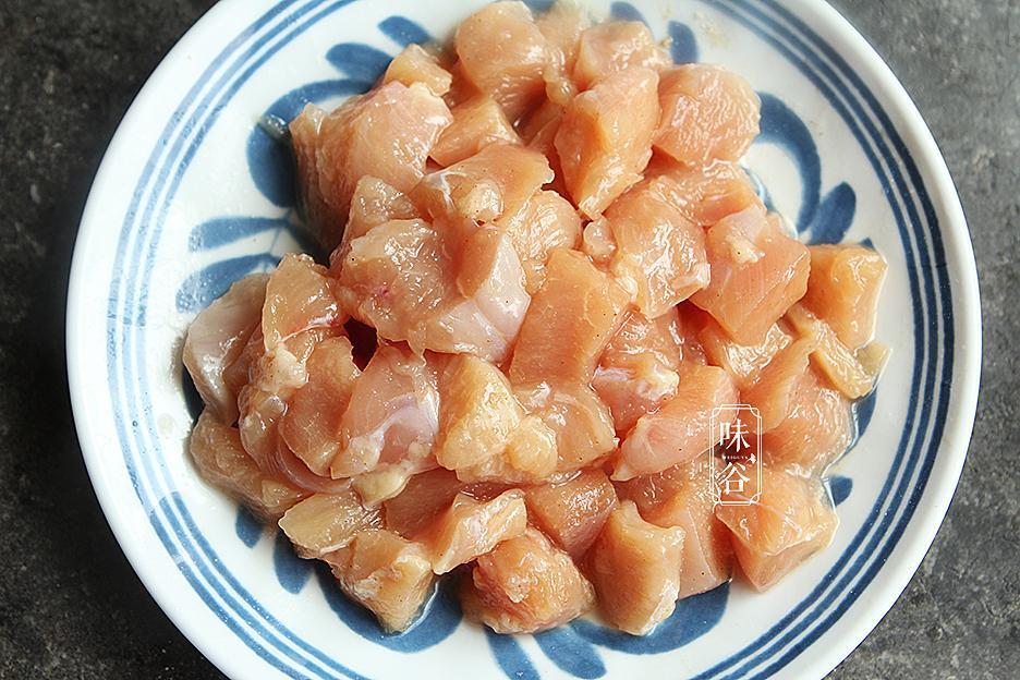 教你做一道茄汁鸡块,酸甜开胃,皮酥肉嫩,上桌瞬间就抢光