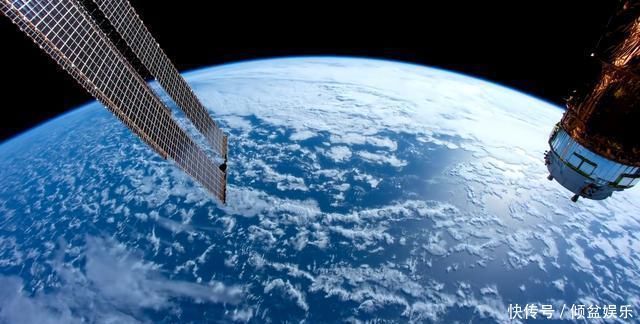 人类唯一一个第四代空间站，具有完善卧室及厕所，已无能力再建造