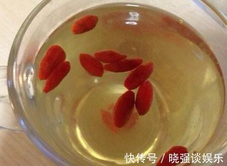 泡水|枸杞泡水喝,记得要注意3件事,如果犯了错,对身体危害很大