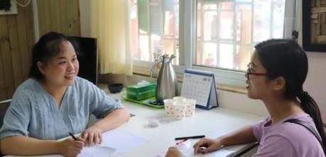 老师|女儿昂贵杯子在学校被摔,对方父母只肯赔偿50,老师处理方法很赞