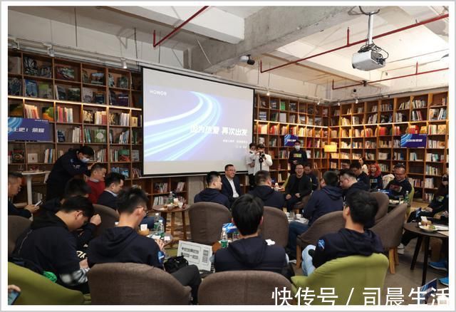 华为手机|刚成立,它就要超华为小米OV,争中国第一,一年卖掉这么多手机