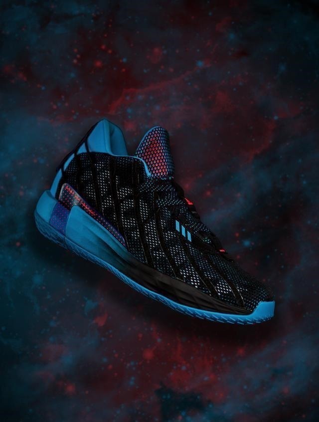 visionary 鸳鸯撞色+裸眼3D!上脚这双鞋,谁都忍不住多看两眼