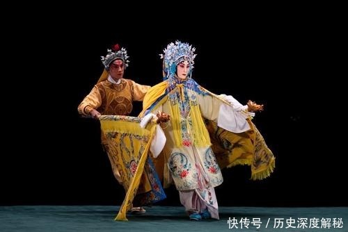 京剧程派青衣张火丁的演出，为何会被当成一种现象来研究？