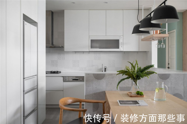 本心|134现代三居室本着极简、极致、极宅的理念直抵本心