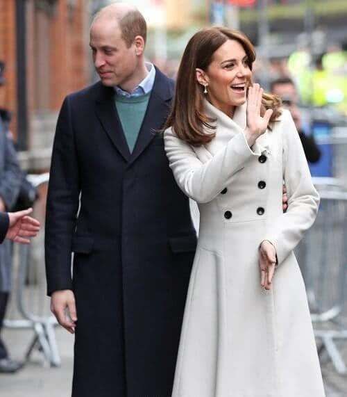 威廉|凯特王妃太节俭13年的外套反复穿,身边的威廉早已换了发型
