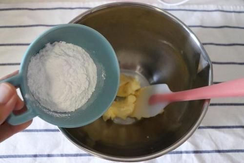 又香又脆，奶香四溢，过年做给亲戚朋友尝尝，太有面子了