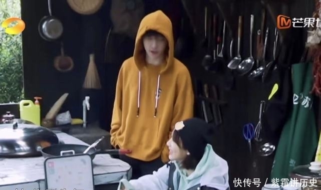 恋情 杨紫张艺兴互动太甜?上热搜被猜是恋情预热,两人已再次表态