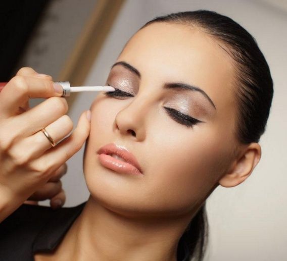 拦路虎|别再用化妆品了,每天用它抹脸,一周美白祛斑,素颜也能成女神