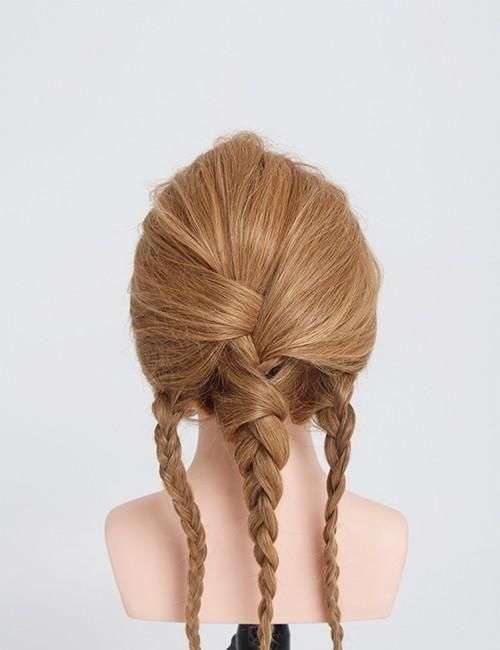 精美但不夸大其词的辫发,全部人都看起来更有气场了