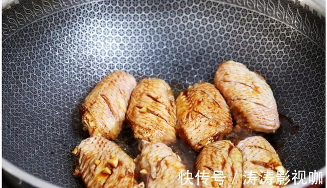 蒜香鸡翅的家常做法,外焦里嫩的,看着就香
