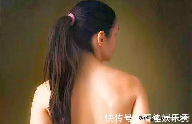 哈维尔|他画女人体比冷军还逼真,照相机都拍不出来,网友:怎么好意思画