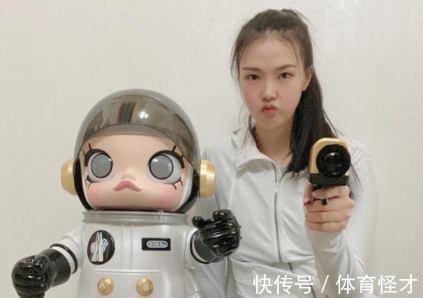 万梓玥|张常宁秀“大劈叉”,下赛季助江苏争冠,携李盈莹助中国女排复苏