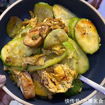 减脂餐 蔬菜炒蛋这样做好吃一百倍！多吃还能助消化