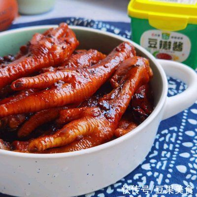 鸡爪|这道酱香卤鸡爪,一上桌就被哄抢一空