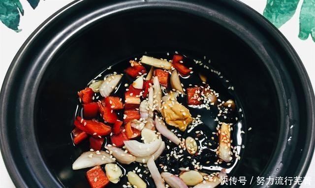 可口|早餐吃,汤汁味道鲜美,酸辣可口,在家5分钟就能做好