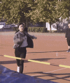 |搞笑GIF段子:自称“人家”的女生,基本上啥工作都不用做