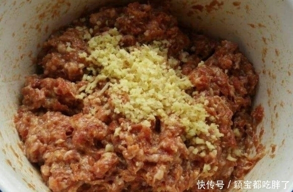 包子|肉包子不香不嫩?教你一招方法,包子软嫩又多汁,比灌汤包都好吃