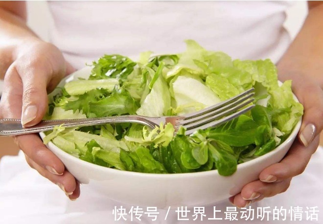 痔疮|痔疮的“救命稻草”来了，常吃5样食物，或许不用手术，也能治好