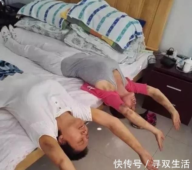 眩晕|颈部拉筋法,加8穴位按压法,打通全身经络,颈椎病肩周炎都管用