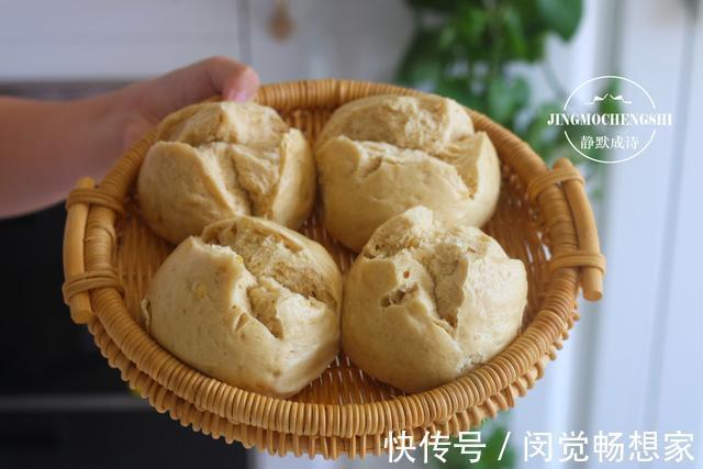 夏天就喜欢蒸开花大馒头,放把红糖和坚果,香甜好吃,家人都爱