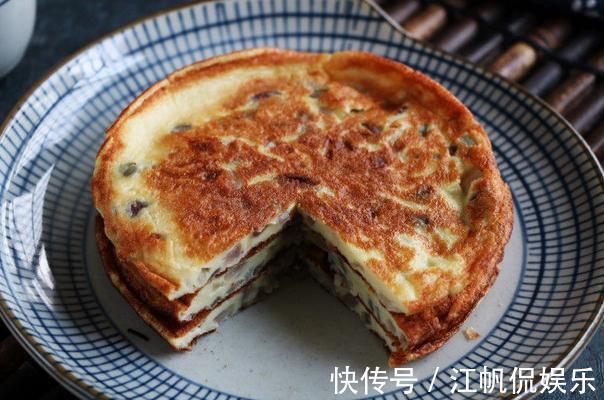 教你做洋葱煎蛋饼,比韭菜蛋饼好吃,当早餐最合适