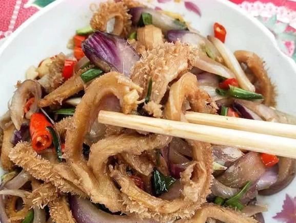 洋葱和它一起炒,每天炒一盘,美味下饭,软化血管,待客倍有面子