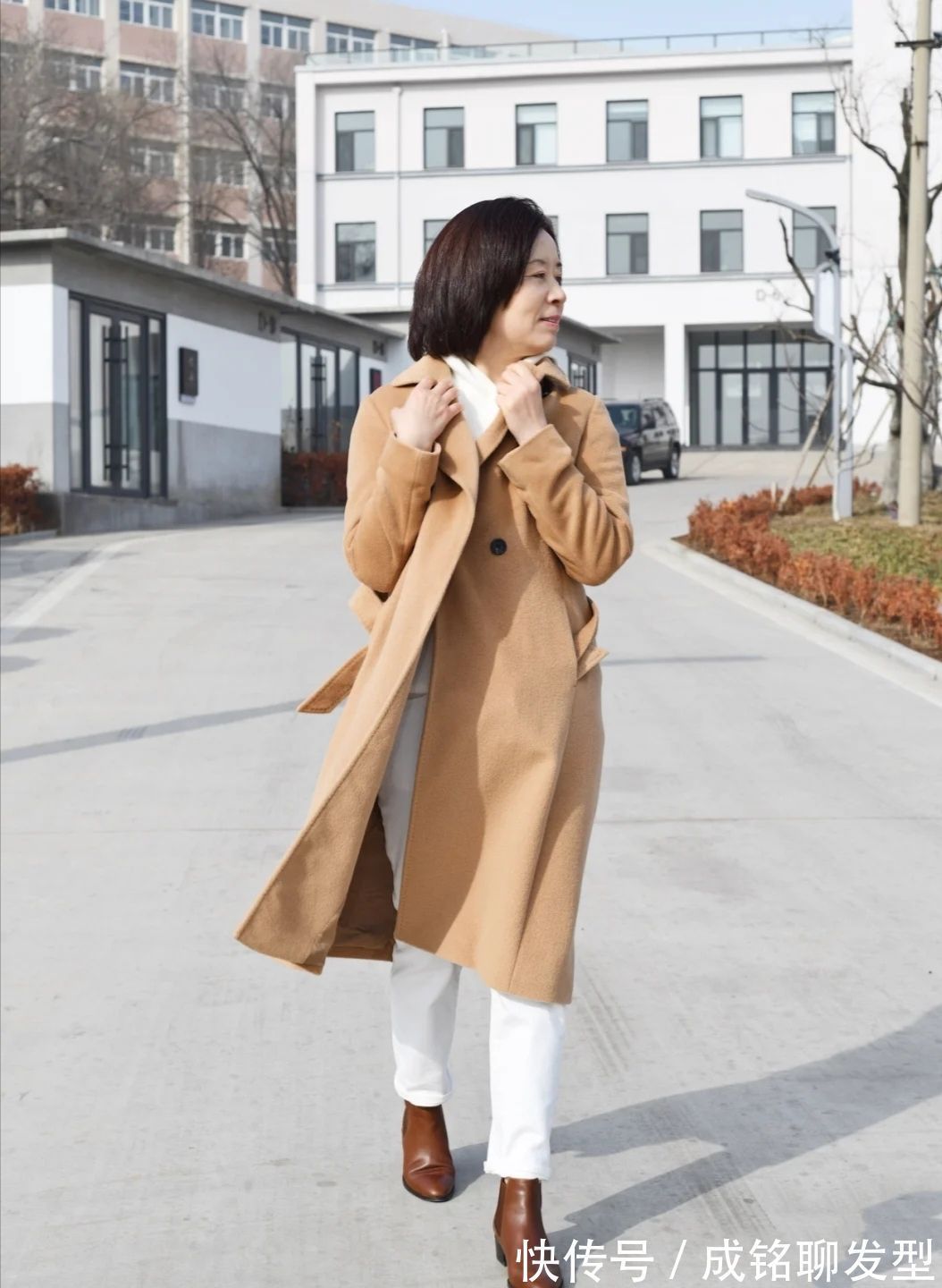 端庄|奔六的女人冬季这样搭配,真实自然不做作,端庄大气又有女人味