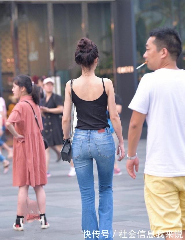 搭配 紧身的鲨鱼裤设计更加具有时尚感,搭配出曼妙身姿,都很好看!