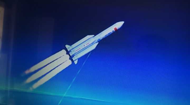 “天和号”上天!我国空间站核心舱入轨,这是射上去一座大房屋呀