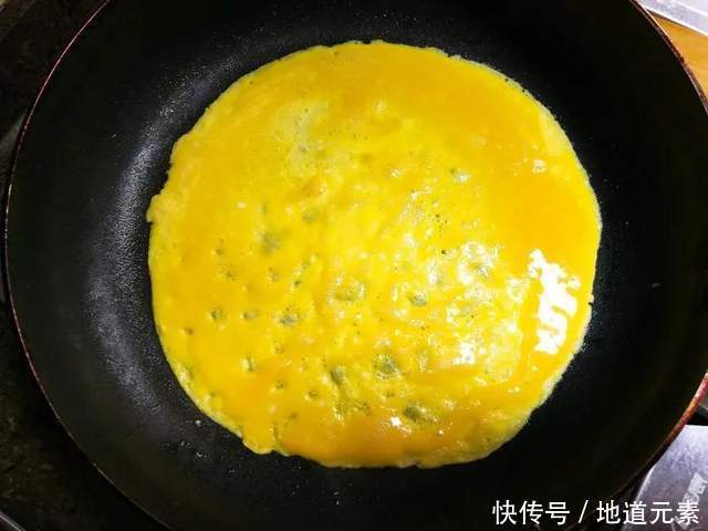 年夜饭上必备的一道菜，比花更漂亮，寓意“团圆”，鲜嫩入味