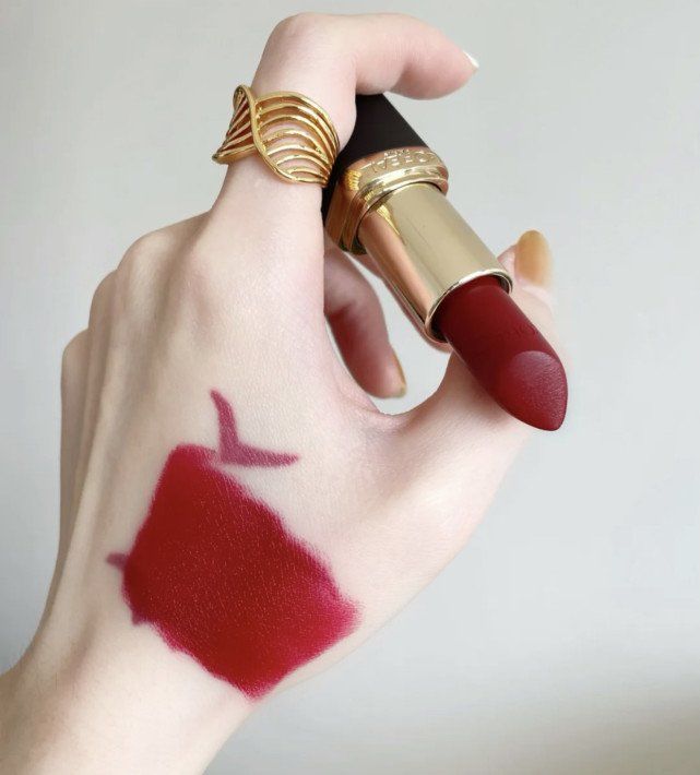 2021年的口红有太多王炸色号了，但是依旧是这几款口红最经典