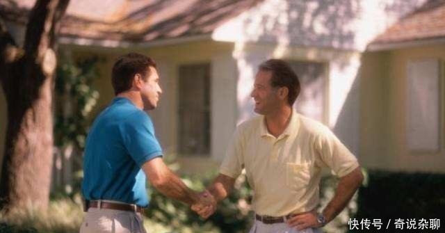 “你剁肉吵我小孙子午睡了!”奶奶上门质问,却遭邻居霸气回怼