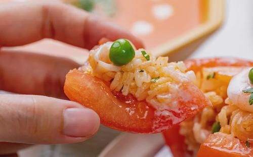 番茄别再炒蛋了！全网都流行这么吃，一焖就搞定