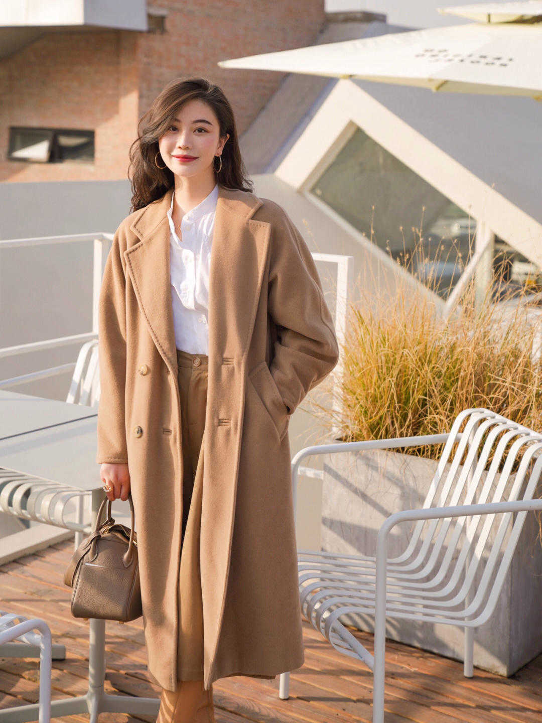 吊带裙 泰迪熊外套搭什么下装最好看,码住这几款,秒变精致时髦精