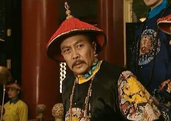 八阿哥胤禩|胤禵的寿礼被调包后，康熙为何不处置鄂伦岱？胤禩最需要的就是乱