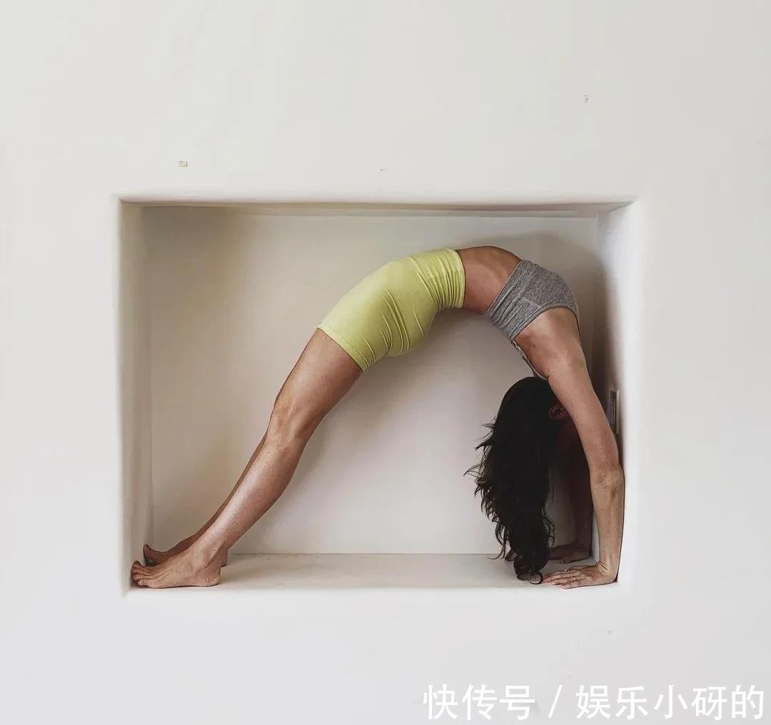 动作|瑜伽轮式推不起来,与身体这个部位有关,90%的人都不知道