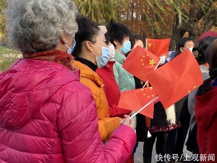  合唱团|金桥公园退休老人合唱团 15年坚持唱红歌