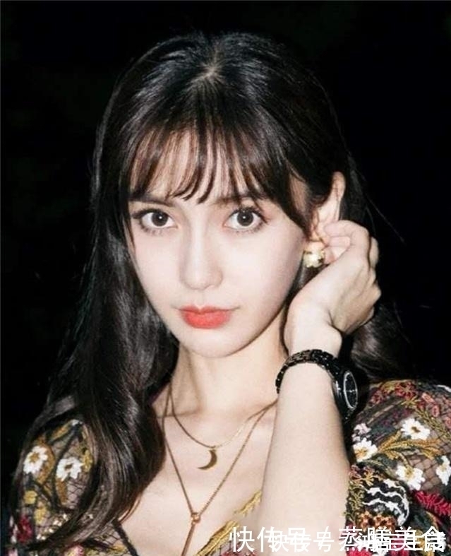 新年|新年不得不尝试的“法式刘海”,随性慵懒,特别适合脸大的女生