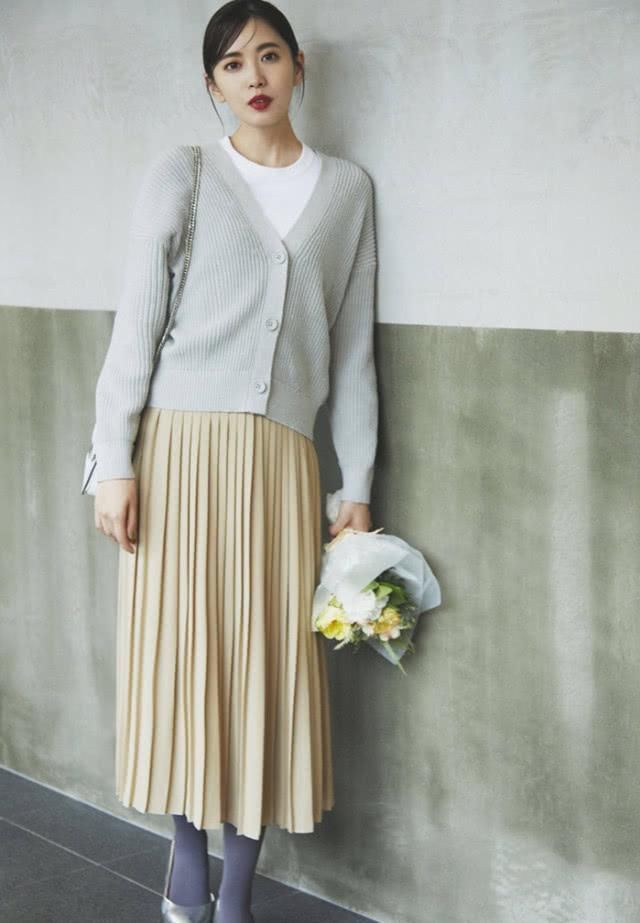 实力|日系小清新风穿搭示范,实力演绎最简单的时髦感