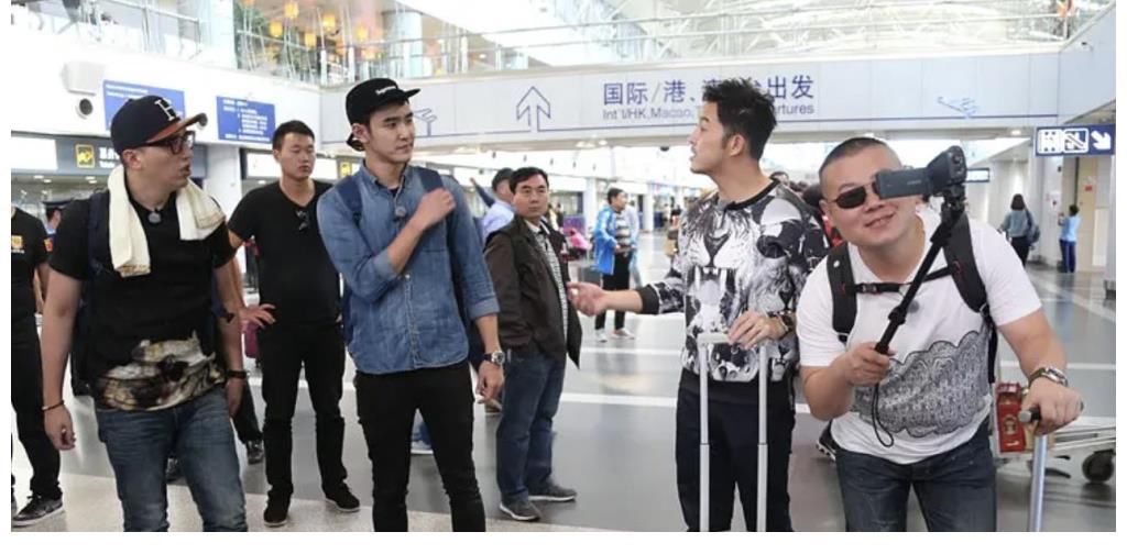 老爷爷|《你好生活》开播就上热榜！央视一出手，就是综艺节目巅峰