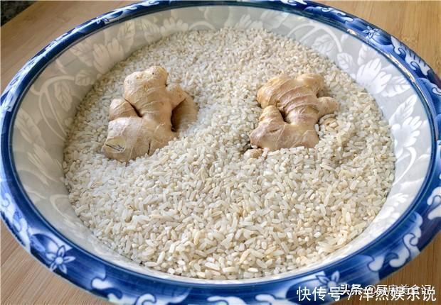 今天才知道,保存生姜这么简单,放半年不干瘪不发芽,越放越好吃