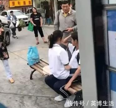 纸条|班主任早恋的学生,一般会在书包里藏着3样东西,一抓一个准